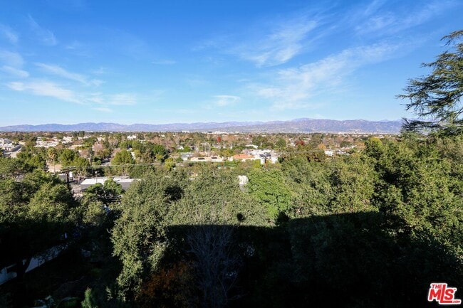 Building Photo - 11667 Picturesque Dr