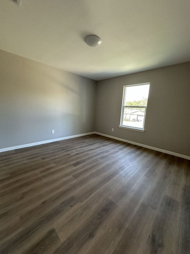 Photo - 7127 Howerington Cir