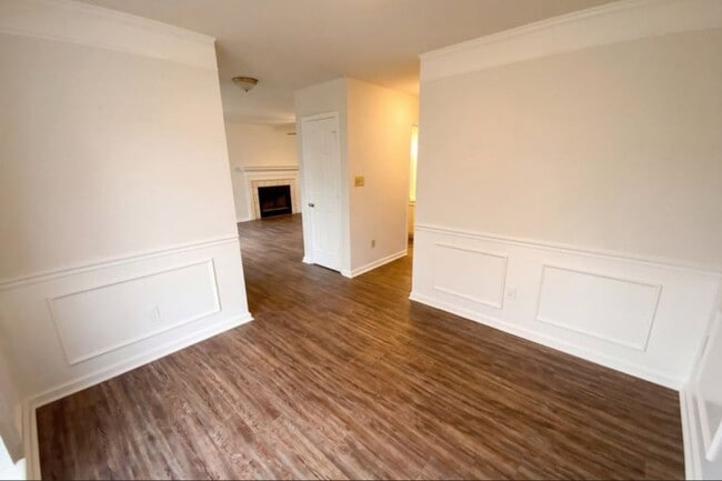 Photo - 5719 Rocbridge Ln