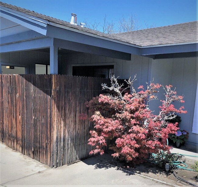 Photo - 930 N Indiana St Unidad # 1