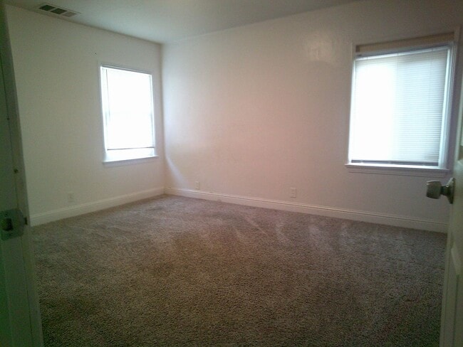 Photo - Ashby St Unit 1