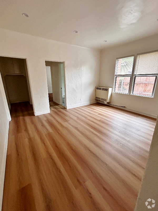 Building Photo - 962 Wilton Pl Unit 105 Rental