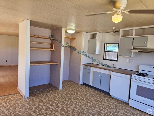 Building Photo - 2324 Pine St Rental