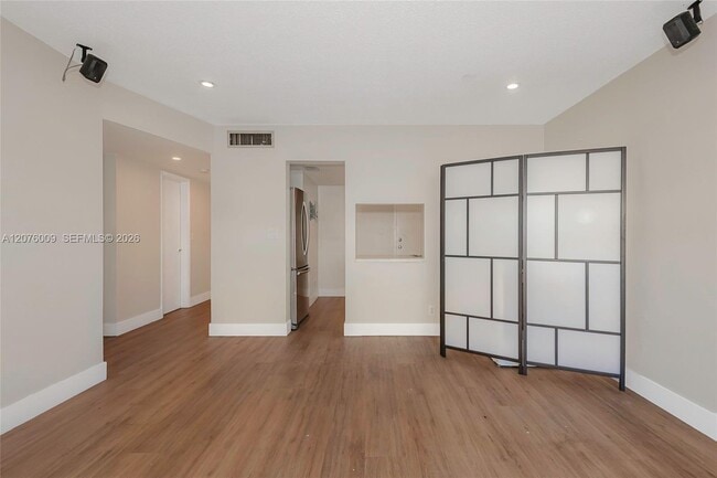 Photo - 16800 NE 15th Ave Unit 115