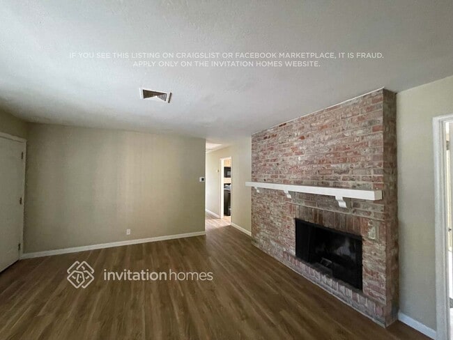 Photo - 1445 Delwood St