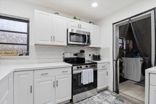 Photo - 7551 Polk St