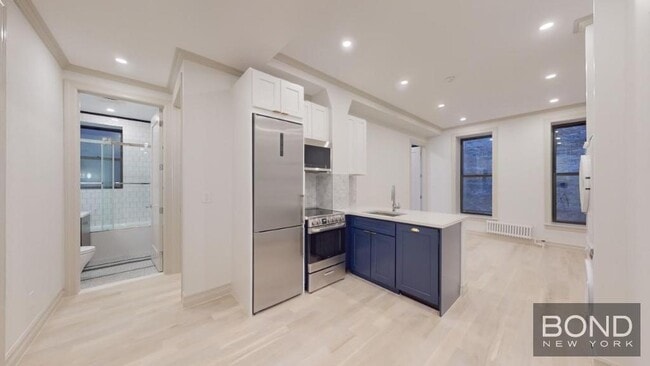 Building Photo - 250 W 91st St Unit 2C Rental