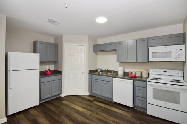 Photo - 7905 Gold Star