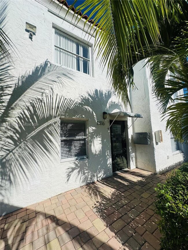 Photo - 2816 Pine Tree Dr Unidad 3