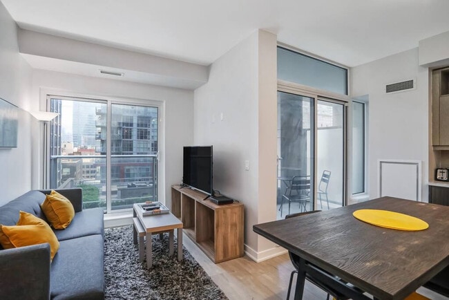 Photo - 255 Queen St W Unit ID1050771P