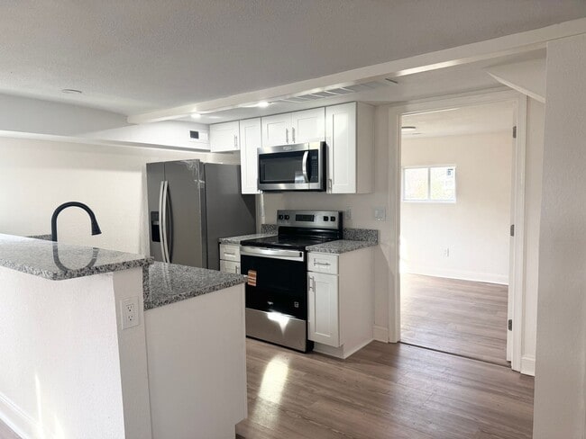 Photo - 801 Herrington Rd