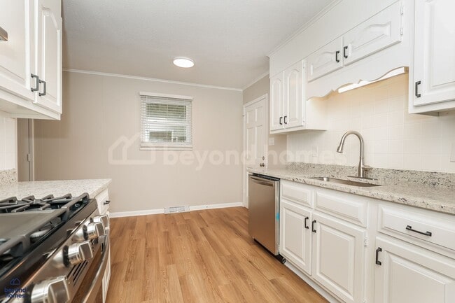 Photo - Freshly Renovated 3 Bedroom 2 Bath Home - Looking for You!