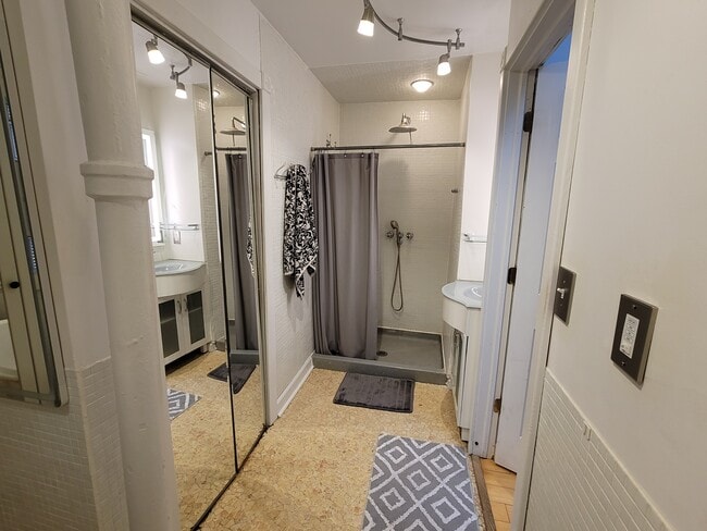Photo - 1312 Jenifer St