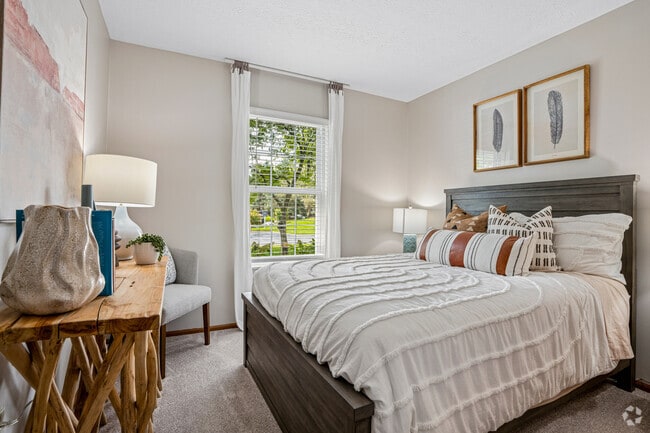 2BR, 1BA - 855SF - Bedroom