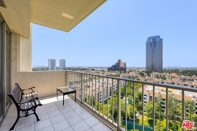 Photo - 2170 W Century Dr Unidad 1809