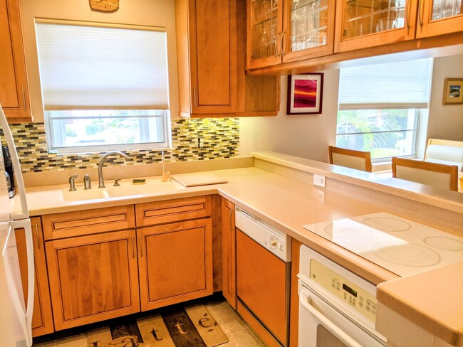 Building Photo - 2600 SE Ocean Blvd Unit Ee 15 Rental