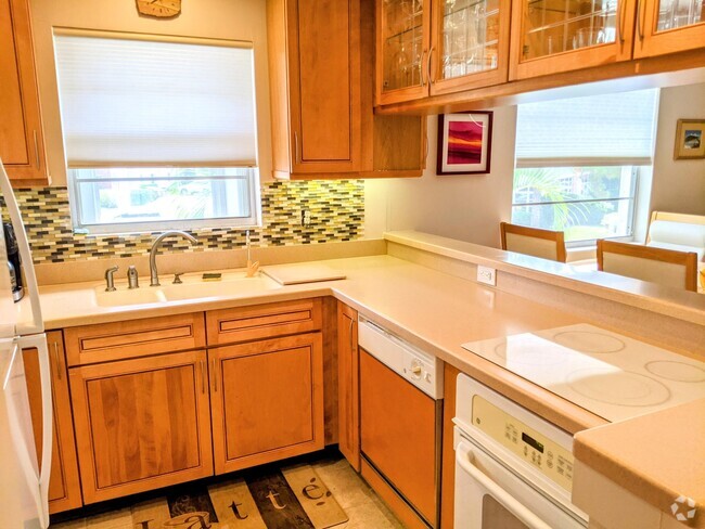 Building Photo - 2600 SE Ocean Blvd Unit Ee 15 Rental
