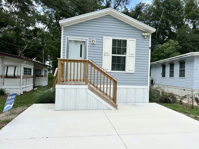 Photo - 38651 Tarr Dr
