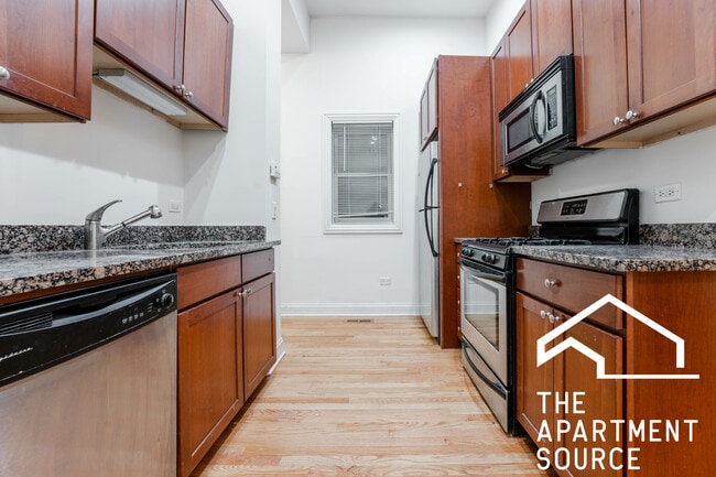 Photo - 3338 N Sheffield Ave Unidad 3