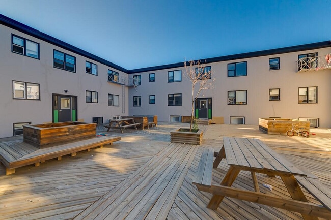 Photo - Scenic Court