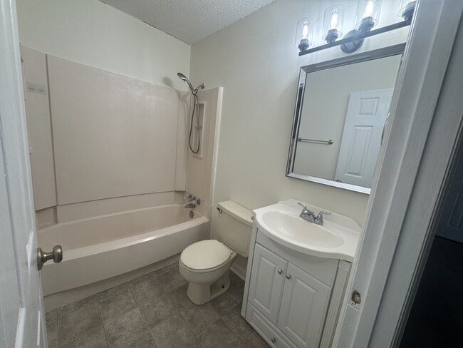 Photo - 122 Timbers Dr