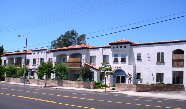 Photo - 6901 Laurel Canyon Blvd Apartamentos Unidad 206