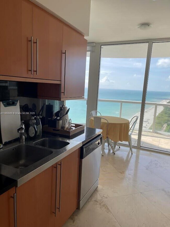Building Photo - 6365 Collins Ave Unit 3404 Rental