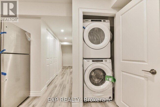 Photo - 922 Logan Ave