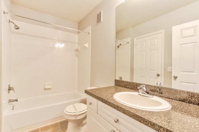 Baño Premium Cypress - Legends Winter Springs