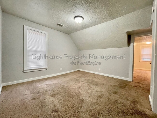 Photo - 1167 Pine St