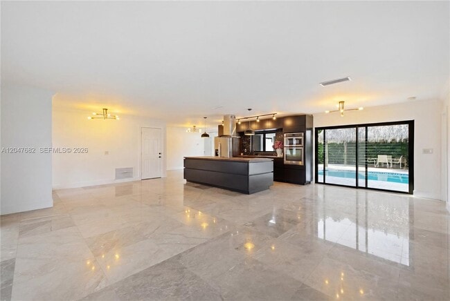 1415 W Camino Real # 1415