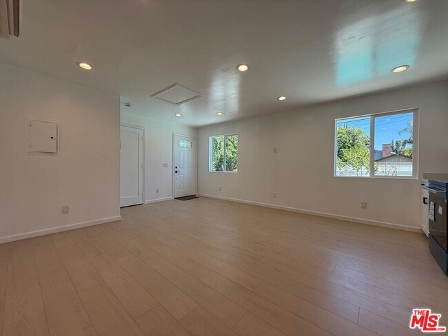 9004 Gothic Ave