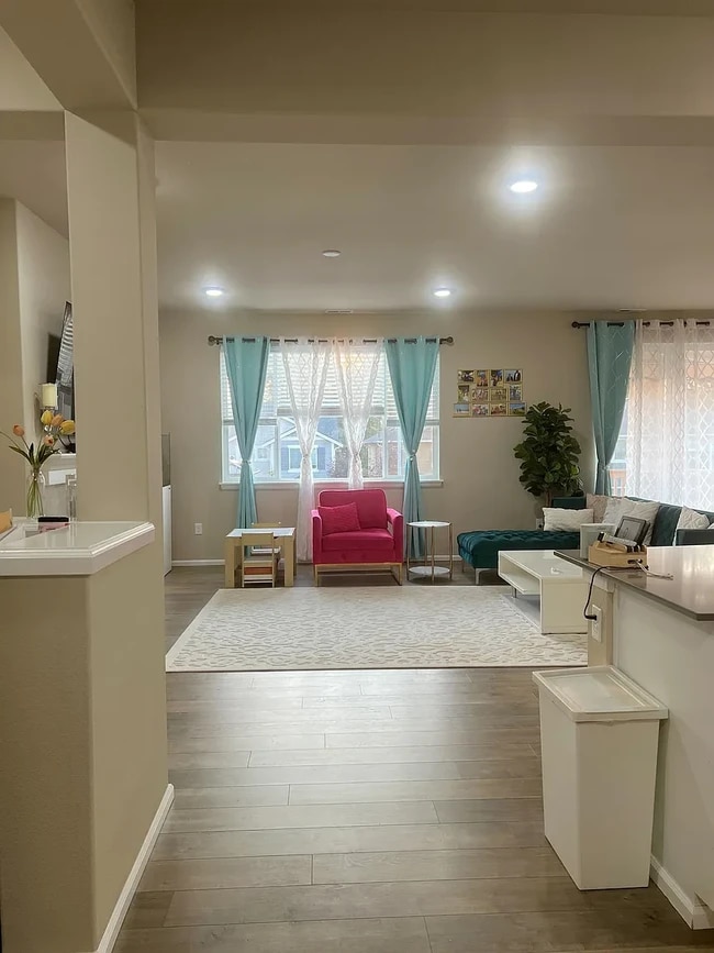 Photo - 3742 80th Ave NE