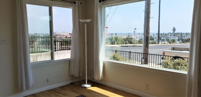 Building Photo - DOW Unit 324