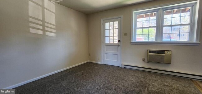 Building Photo - 14 Orchard Hills Dr Unit B Rental