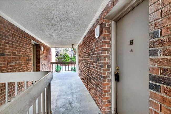Photo - Charming 2BR Bolinwood Condo in Prime Chapel Hill Location!
