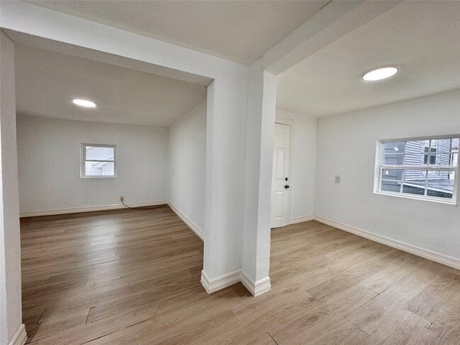 27 Norwood St Unit 4