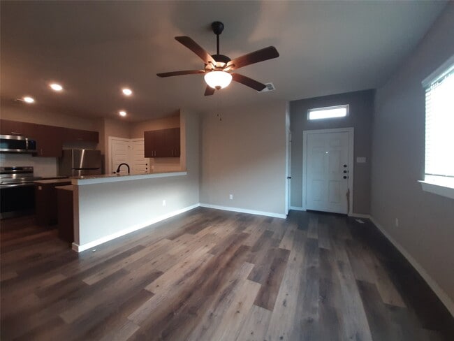 Photo - 9733 Grosbeak Ln