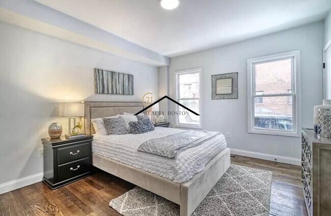 Photo - 51 Havre St Unit 1