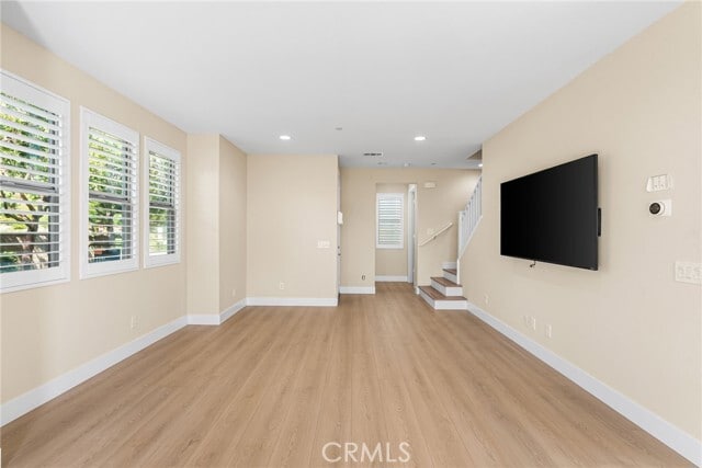 Photo - 102 Marisol St