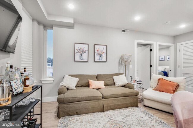 Photo - 1144 Frankford Ave Unit 301