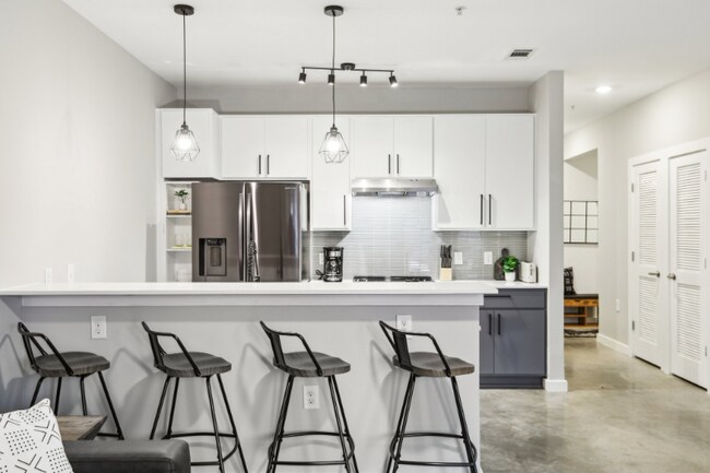 Photo - 2505 Thornton Rd Unidad 1107