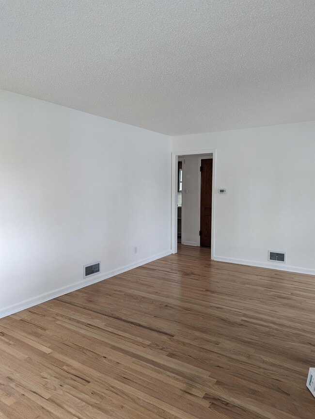 Photo - 3529 Dunn Ave