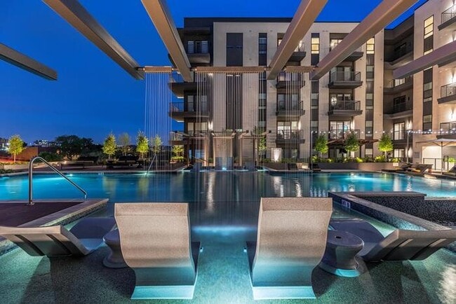 Photo - 500 Energy Wy Unidad b2