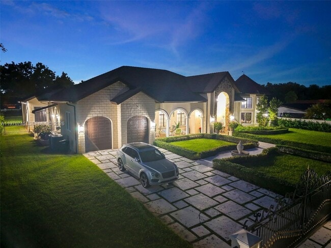 Photo - 9815 SW 114th St