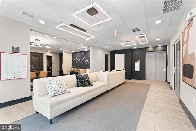 Building Photo - 21950 Garganey Ter Unit 308