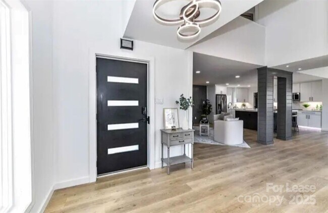 Photo - 216 Hermance Ln