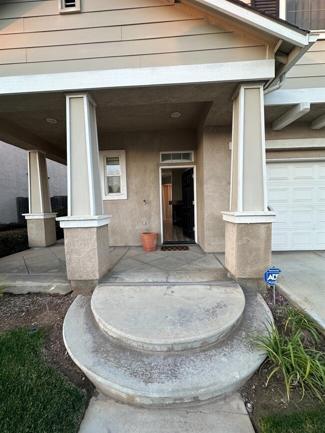 Photo - 721 W Fontaine Ln