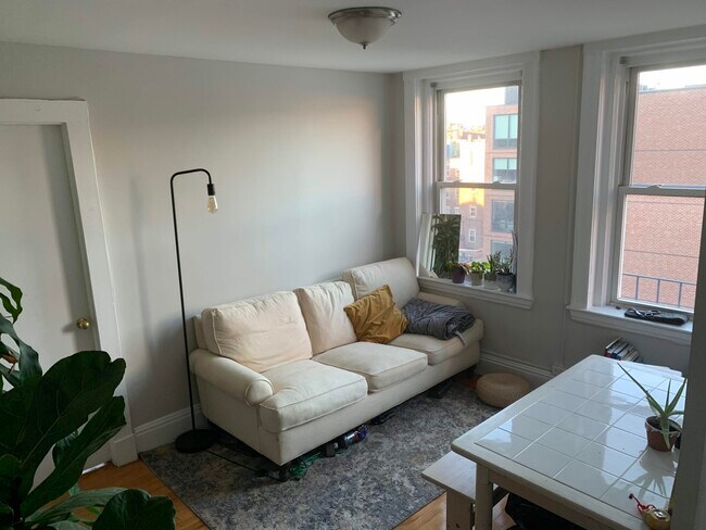 Photo - 222 Hanover St Unit 19