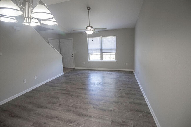 Photo - 1405 Greensboro Dr